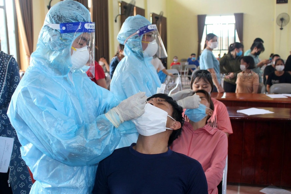 Bé 2 tuổi xét nghiệm lần thứ 4 phát hiện dương tính với SARS-CoV-2 - 1