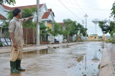 Ở cạnh công trình nước sạch 11 tỷ đồng, dân vẫn “khát nước”