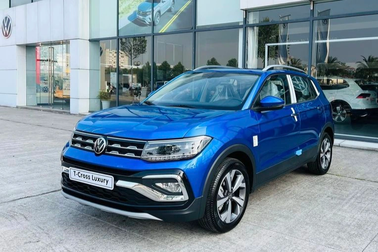 Xe Volkswagen T-Cross trưng bày được giảm 244 triệu đồng, vẫn đắt hơn CX-5