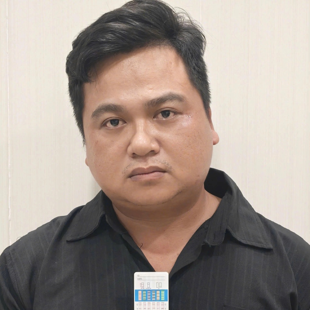 Đối tượng gây ra nỗi khiếp sợ cho phụ nữ đeo dây chuyền vàng sa lưới - 1 Đối tượng gây ra nỗi khiếp sợ cho phụ nữ đeo dây chuyền vàng sa lưới - 1