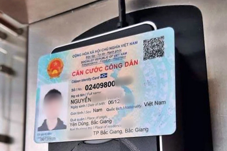 Dân mạng xôn xao thông tin Căn cước công dân gắn chip có định vị, theo dõi? - 1 Dân mạng xôn xao thông tin Căn cước công dân gắn chip có định vị, theo dõi? - 1