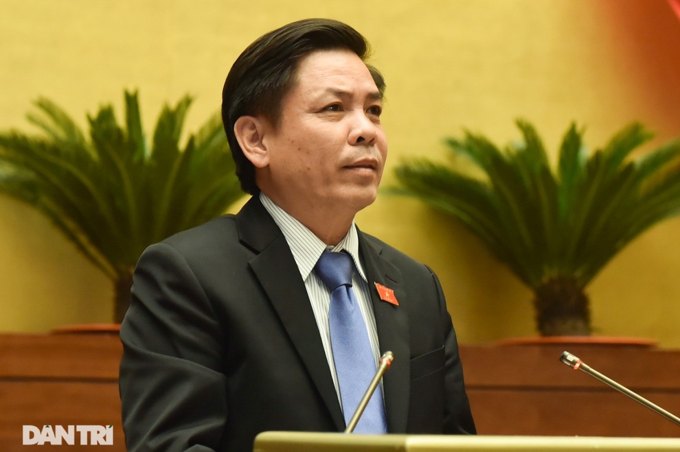 Vừa ngồi vào ghế nóng, Bộ trưởng Giao thông làm việc gì đầu tiên? - 1 Vừa ngồi vào ghế nóng, Bộ trưởng Giao thông làm việc gì đầu tiên? - 1