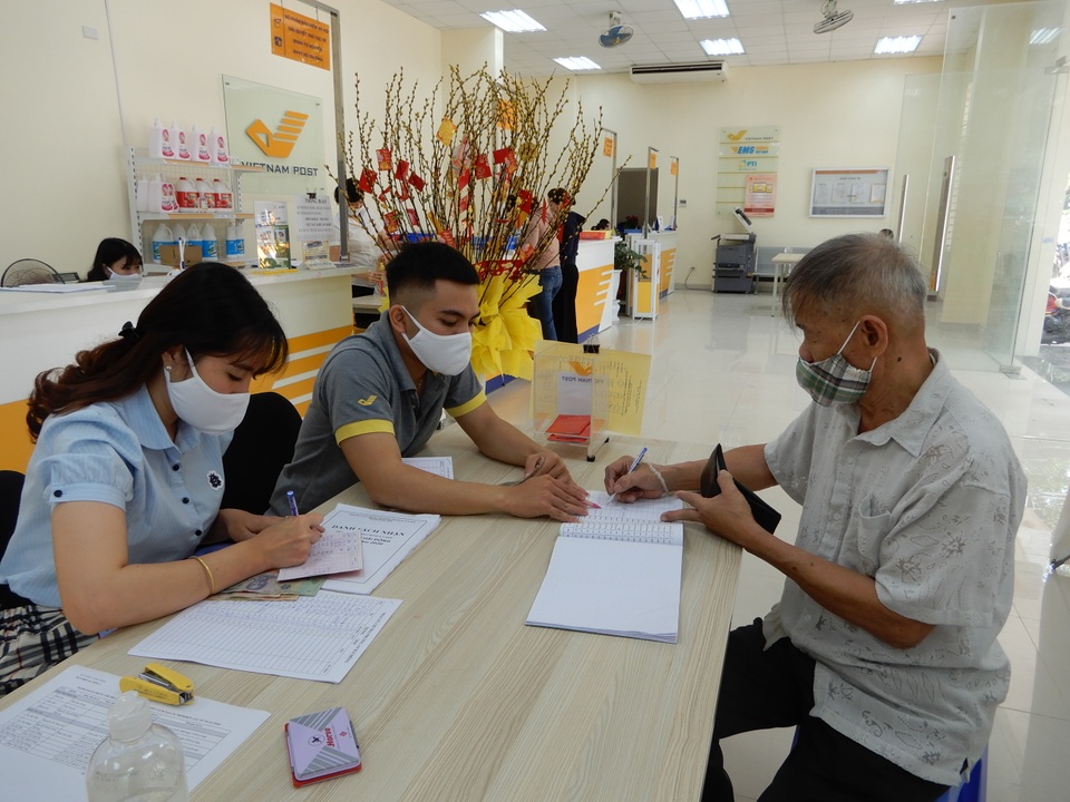 Đà Nẵng bắt đầu chi 21 tỷ đồng hỗ trợ người dân khó khăn vì Covid-19 - 2 Đà Nẵng bắt đầu chi 21 tỷ đồng hỗ trợ người dân khó khăn vì Covid-19 - 2
