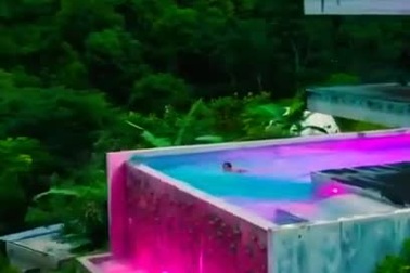 Biệt thự nghỉ dưỡng đẹp mắt giữa rừng