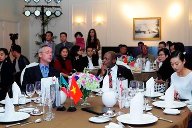 Nhập quốc tịch thông qua đầu tư