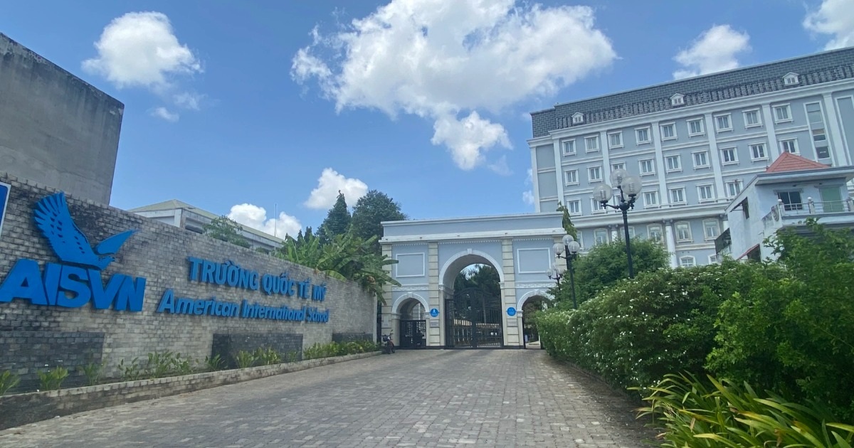 Gallery - Giám đốc Sở cảnh cáo trường tư chi "hoa hồng" cho phụ huynh dụ người học | Báo Dân trí