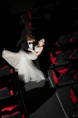 Đình Tú và Ngọc Huyền chụp ảnh cưới tại Nhà hát Kịch Hà Nội - 4