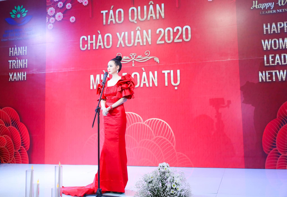 Happy Women Leader Network và Quỹ từ thiện Hành trình xanh hội tụ trong chương trình Táo quân - Chào xuân 2020 - 7 Happy Women Leader Network và Quỹ từ thiện Hành trình xanh hội tụ trong chương trình Táo quân - Chào xuân 2020 - 7