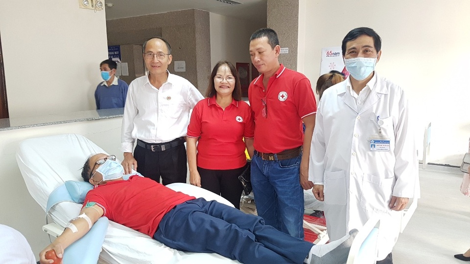 Tiếp nhận thêm nhiều đơn vị máu quý giá giữa mùa dịch corona - 4