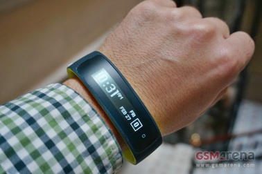 HTC tung thiết bị đeo tay và kính thưc tế ảo VR trước thềm MWC 2015