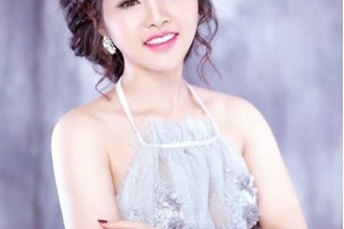 Nữ doanh nhân 9x xinh đẹp thành công với thương hiệu mỹ phẩm CC.WHITE