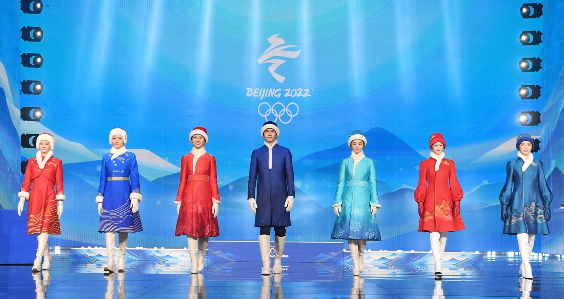 Tranh luận về đồng phục trao giải của Trung Quốc tại Olympic Bắc Kinh 2022 - 1 Tranh luận về đồng phục trao giải của Trung Quốc tại Olympic Bắc Kinh 2022 - 1