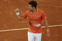 Thắng Monfils, Djokovic giành thêm hai kỷ lục