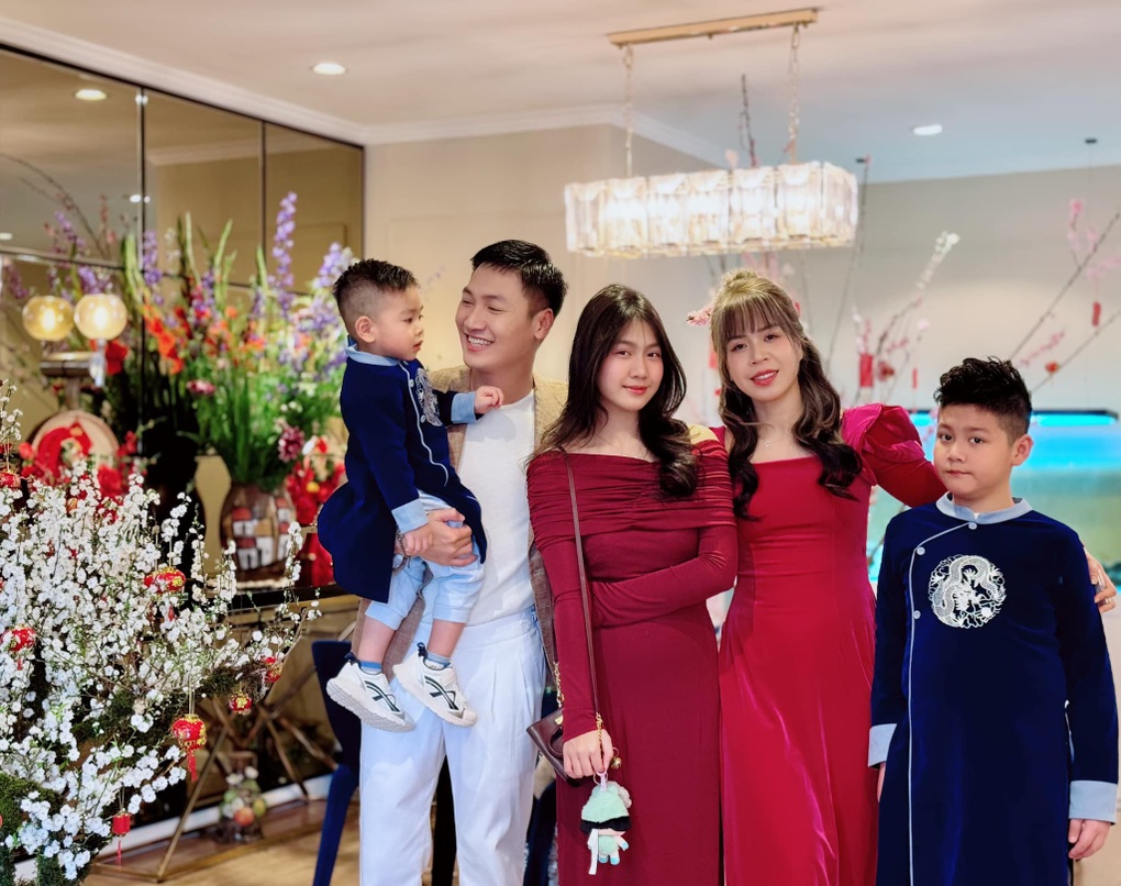 Clip Mạnh Trường xử vợ đu trend gây bão, hút hơn 6 triệu lượt xem - 2 Clip Mạnh Trường xử vợ đu trend gây bão, hút hơn 6 triệu lượt xem - 2