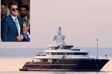 Tom Cruise đi nghỉ hè trên siêu du thuyền 32 triệu bảng Anh