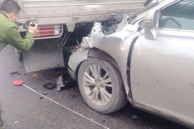 Một xe phanh gấp, 3 xe tông nhau liên hoàn trên quốc lộ