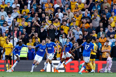 Vòng đấu cuối cùng Premier League: Kịch tính ở cuộc đua trụ hạng