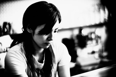 Yêu thôi chưa đủ