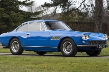 Xe Ferrari của John Lennon được trả giá nửa triệu đô