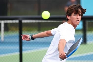 Ngôi sao trẻ người Mỹ giành hai chức vô địch pickleball nhờ nghe lời mẹ