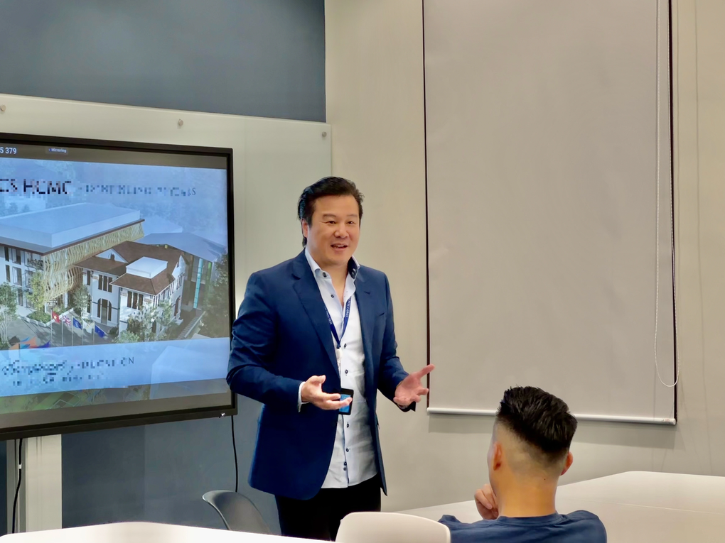 Thanh Bùi công bố quỹ học bổng lên tới 1 triệu USD - 1 Thanh Bùi công bố quỹ học bổng lên tới 1 triệu USD - 1