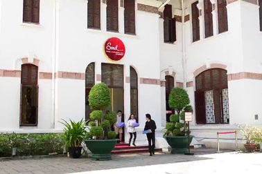 Hành trình san sẻ yêu thương của nghệ sĩ Thanh Bùi và các học trò.