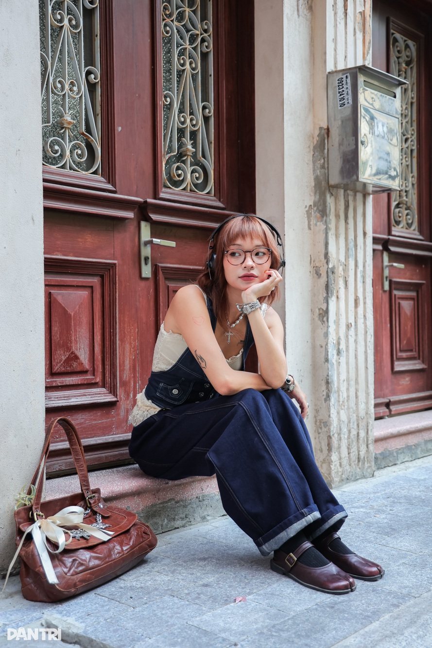 Cô gái Hà Nội săn đồ “sida” vài trăm nghìn đồng như đồ hiệu lên tạp chí - 10