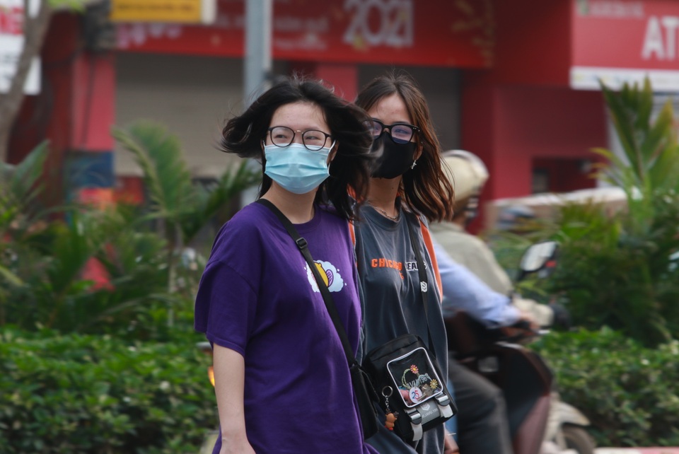 Tim đập chân run mỗi lần giơ tay xin sang đường... - 9 Tim đập chân run mỗi lần giơ tay xin sang đường... - 9