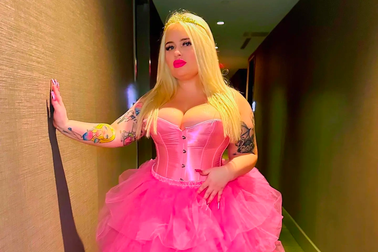 Chi gần 3 tỷ đồng phẫu thuật thẩm mỹ để biến thành búp bê Barbie