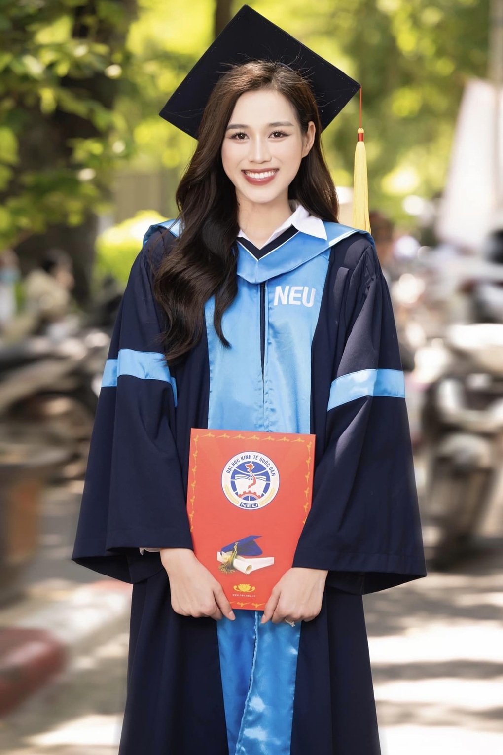 Xuân Hạnh và dàn hoa hậu, hot girl là sinh viên Đại học Kinh tế Quốc dân - 4