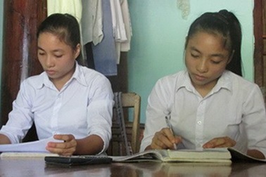 Chị em song sinh đỗ thủ khoa, á khoa đại học