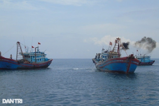 ກອງເລຂາ: ເຂັ້ມງວດຕໍ່ບັນດາກໍລະນີສົມຮູ້ຮ່ວມຄິດນຳເອົາເຮືອປະມົງໄປຂຸດຄົ້ນຢ່າງຜິດກົດໝາຍ - 1 Ban Bí thư: Xử nghiêm các vụ móc nối đưa tàu cá đi khai thác trái phép - 1