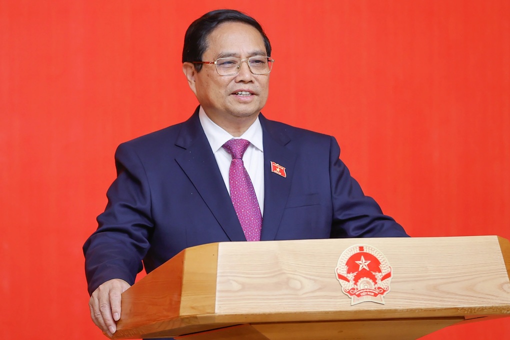 Thủ tướng trao quyết định bổ nhiệm và giao nhiệm vụ cho hai tân Bộ trưởng - 2 Thủ tướng trao quyết định bổ nhiệm và giao nhiệm vụ cho hai tân Bộ trưởng - 2
