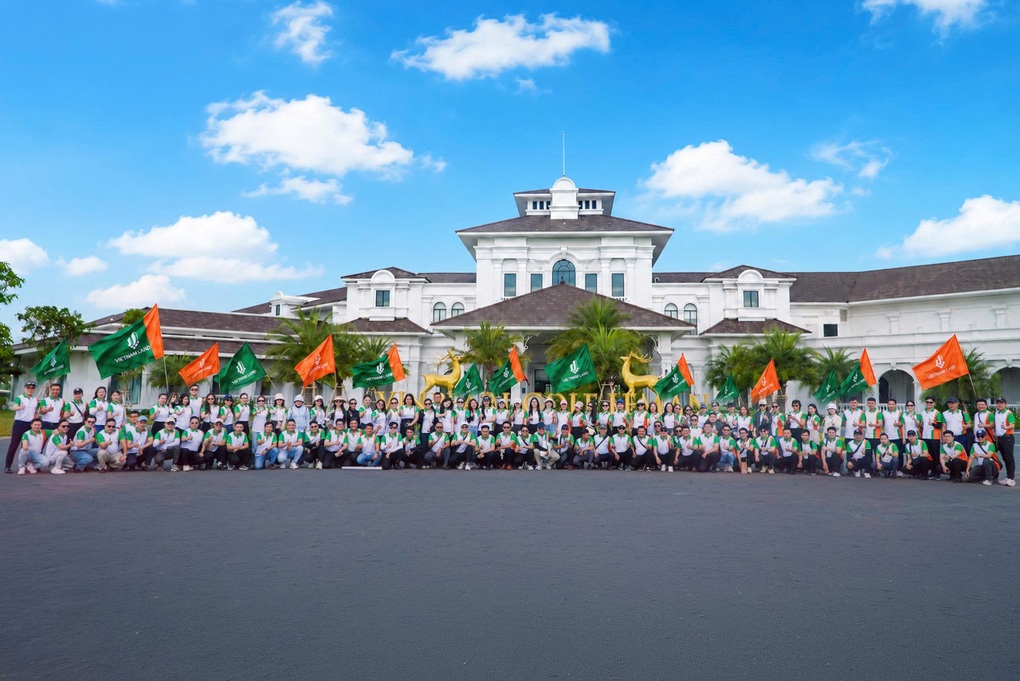 Vietnam Land - đối tác phân phối chiến lược F1 Vinhomes Saigon Park - 4 Vietnam Land - đối tác phân phối chiến lược F1 Vinhomes Saigon Park - 4