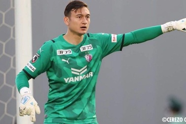 Văn Lâm dự bị trong ngày thủ môn Cerezo Osaka mắc sai lầm ngớ ngẩn