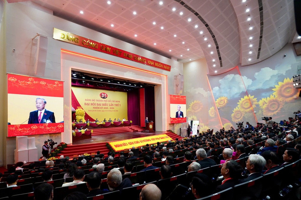 Tổng Bí thư Tô Lâm: TPHCM cần sớm xử lý dứt điểm 4 vấn đề - 2 Tổng Bí thư Tô Lâm: TPHCM cần sớm xử lý dứt điểm 4 vấn đề - 2