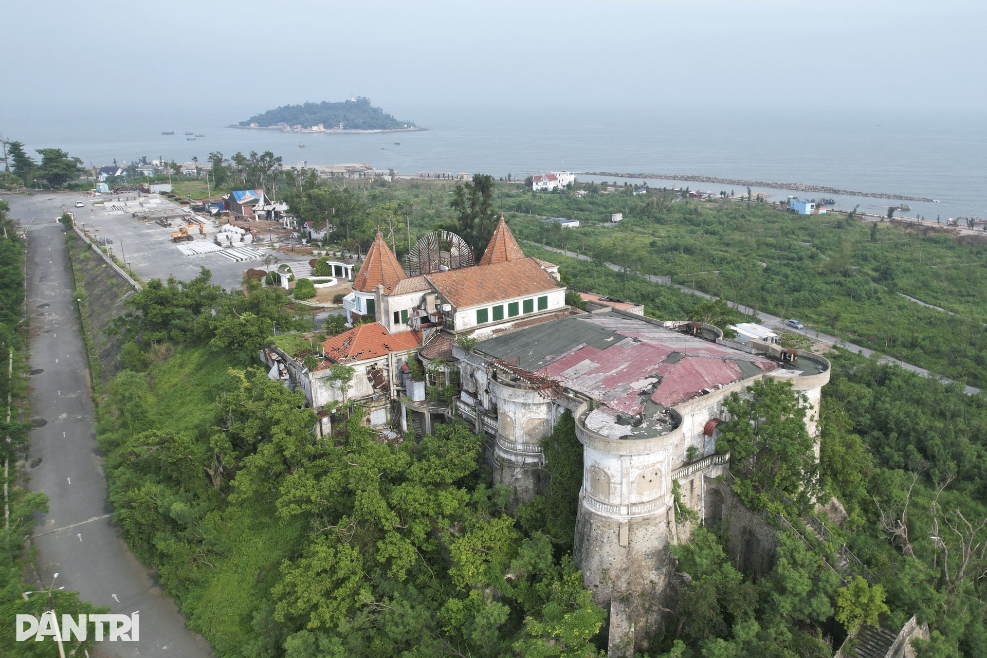 Casino Đồ Sơn - biểu tượng du lịch một thời của Hải Phòng bị bỏ hoang - 12