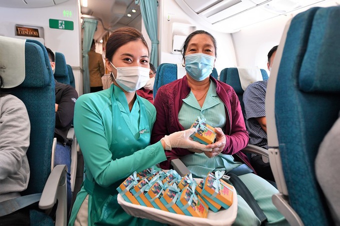 Món quà trên không đặc biệt từ Vietnam Airlines và HopeBox nhân ngày 8/3 - Ảnh 6.