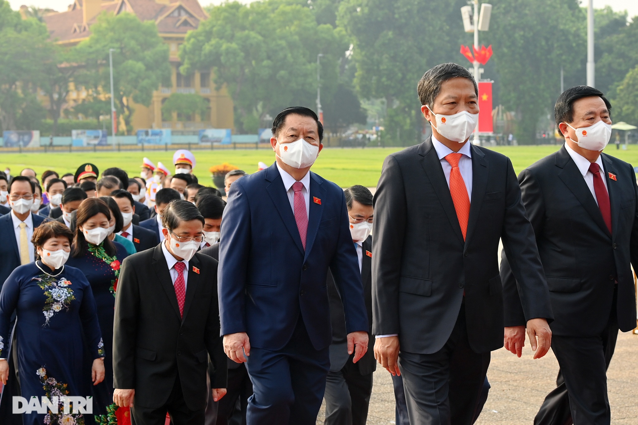 Đại biểu Quốc hội khóa XV vào Lăng viếng Chủ tịch Hồ Chí Minh - 5 Đại biểu Quốc hội khóa XV vào Lăng viếng Chủ tịch Hồ Chí Minh - 5