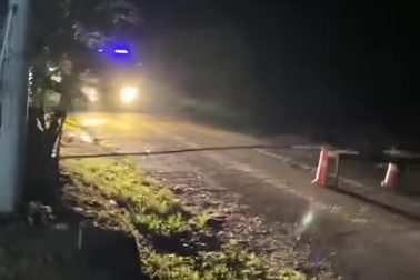 Khởi tố tài xế xe tải tông gãy barie, thông chốt kiểm dịch