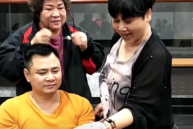 Các Táo "bốc quẻ" cho chung kết U23 Việt Nam