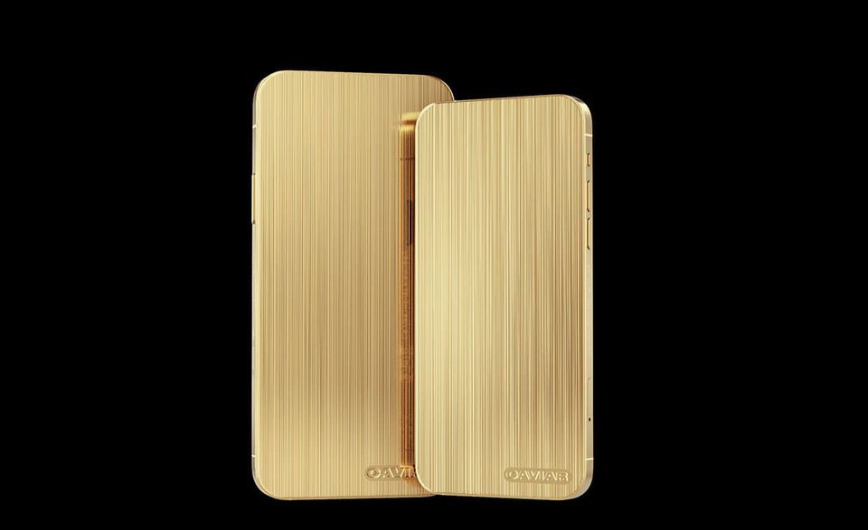 Khuyết camera trước và sau, chiếc iPhone này có giá hơn trăm triệu đồng - 1 Khuyết camera trước và sau, chiếc iPhone này có giá hơn trăm triệu đồng - 1