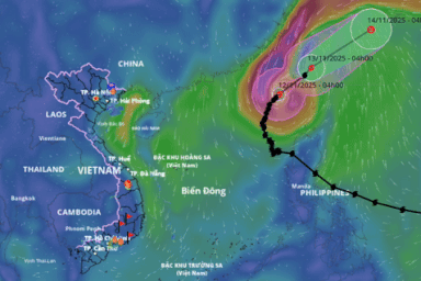 Bão Phượng Hoàng giảm 4 cấp sau khi đi vào Biển Đông