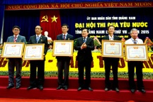 Tôn vinh các tấm gương xuất sắc trong phong trào thi đua yêu nước