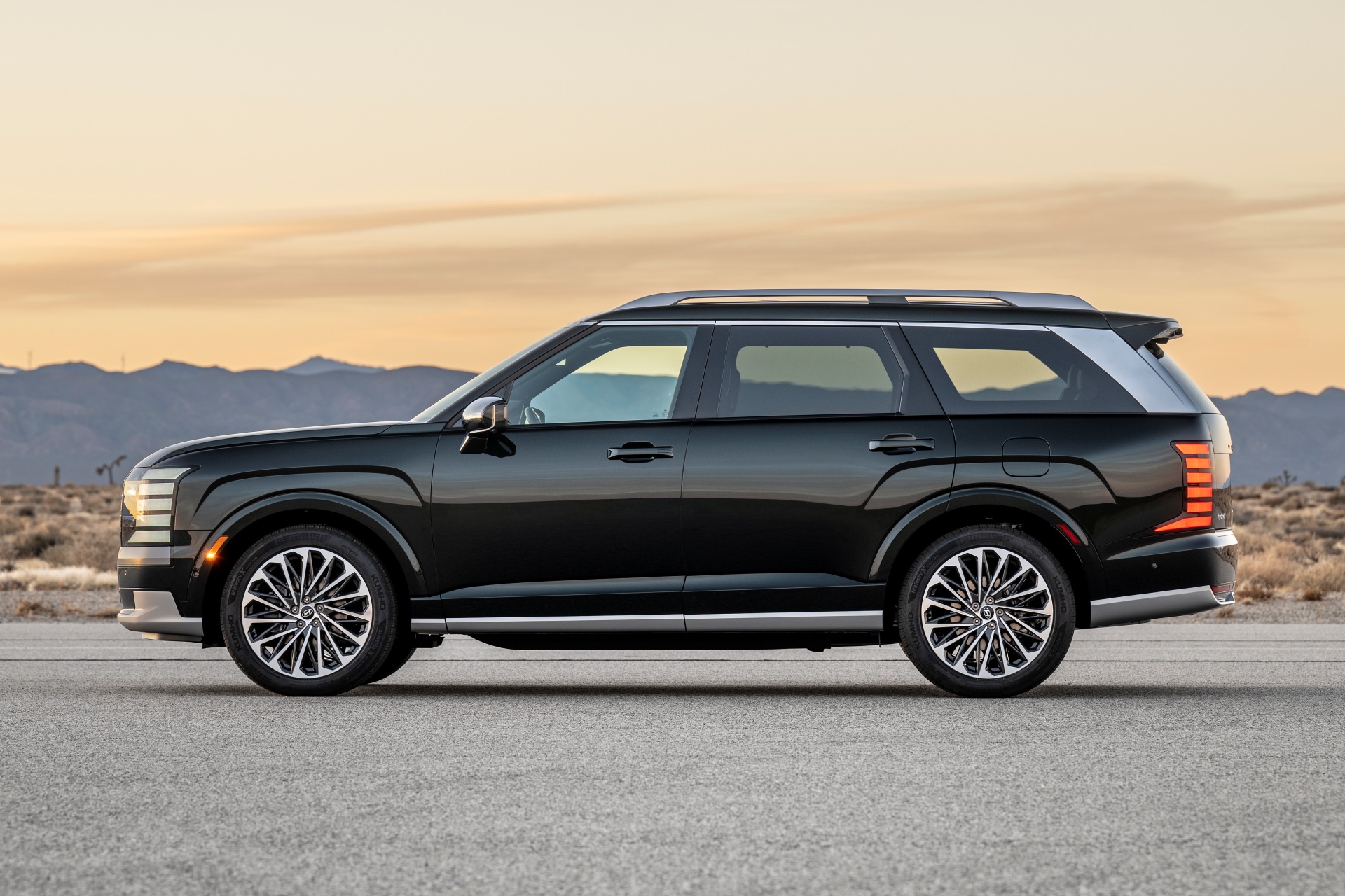 Hyundai Palisade Hybrid 2026 ra mắt: Có gì để xứng danh đàn anh Santa Fe? - 4 Hyundai Palisade Hybrid 2026 ra mắt: Có gì để xứng danh đàn anh Santa Fe? - 4
