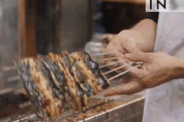 Từ thứ đồ bình dân tới món ăn đắt đỏ hơn "vàng trắng" trên bàn tiệc