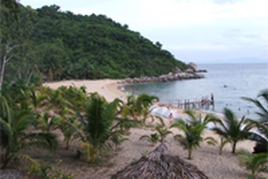 “Mọi con đường” đều đổ về miền Trung 