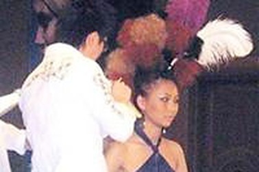 PG - Nghề “hot” của nữ sinh viên