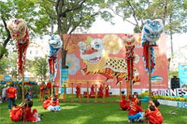 Ra mắt tranh Lân đạt kỷ lục Guinness Việt Nam