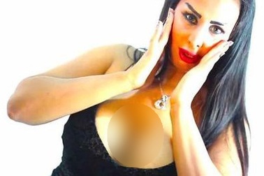 Bị phạt tù vì ăn mặc hở hang, nhảy múa khêu gợi trên mạng